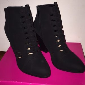 Black Bonnibel Ankle Boots